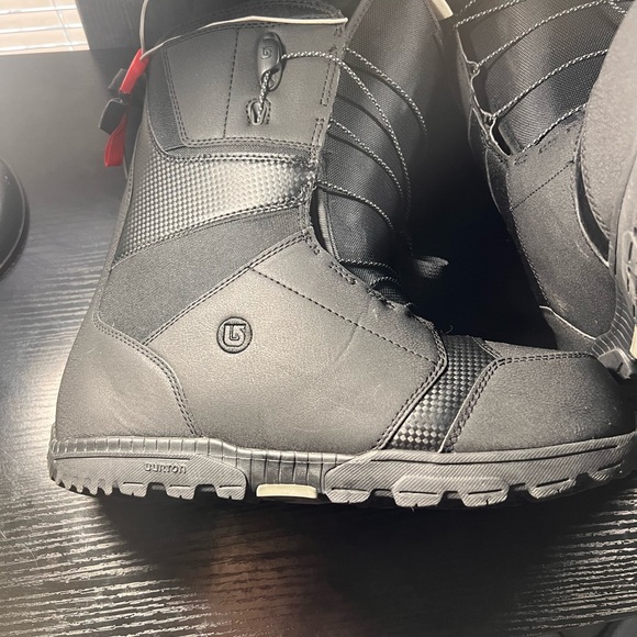 Burton Black Men's Rain & Snow Boots - Picture 5 of 6